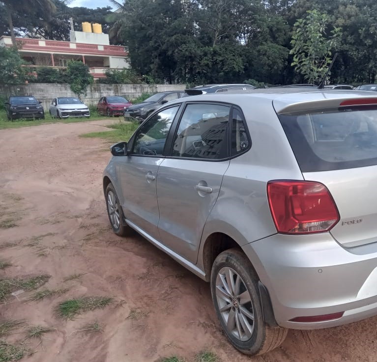 Volkswagen Polo(2014-2015) Highline 1.2l P